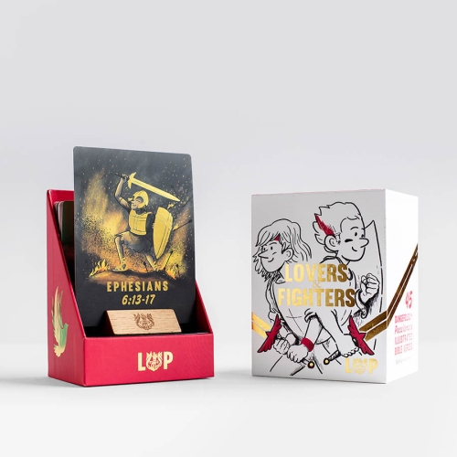 Front of the LOVERS&FIGHTERS gift box