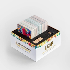 WONDER gift box from the inside, showing the full collection of 225 Illustrated Bible Verse Cards and two wooden stands, that make the ultimate christian gifts.  This gift box contains the cards from TRINITY, ROOTS, UNIQUE, LOVERS&FIGHTERS and UNITY.  